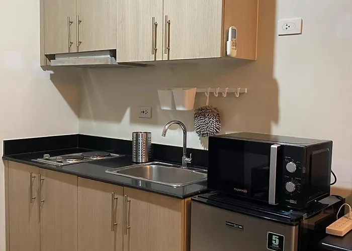 Apartment Cozy Staycation In Pasay